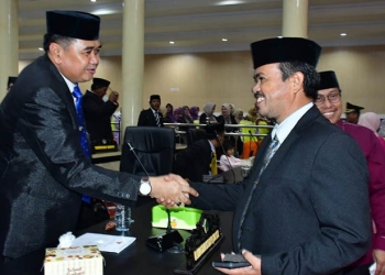 Sekda Pohuwato, Iskandar Datau, Menghadiri Rapat Paripurna Istimewa DPRD Boalemo, Dalam Rangka HUT Kabupaten Boalemo ke-23, Berlangsung di Ruang Sidang  DPRD Boalemo, Rabu 12/10/2022 (Istimewa)