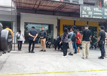 Polisi melakukan olah tempat kejadian perkara di lokasi yang menjadi tempat penembakan  karyawan MDK oleh oknum Brigadir, SR.(istimewa)