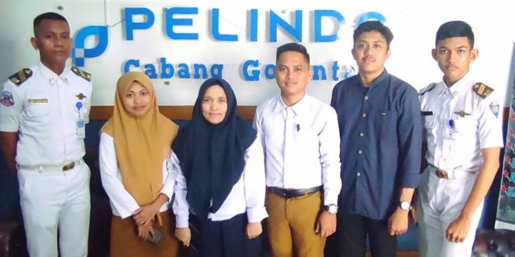 Siswa SMK Bina Taruna Gorontalo melaksanakan magang di Pelindo Cabang Gorontalo (istimewa)