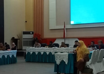 Wali Kota Gorontalo, bersama Tim Forkopimda Kota Gorontalo mengikuti Rakornas pengendalian inflasi secara virtual di BLY, Rudis Wali Kota Gorontalo, Senin (24/10/2022). Sari/gopos