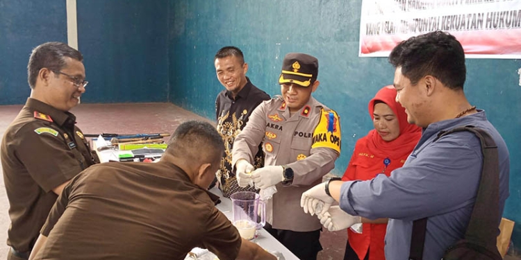 Pemusnahan Barang Bukti 64 perkara, dan 32 Tindak Pidana Narkotika, Kamis 13/10/2022 (Istimewa)