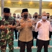 Kapolda Gorontalo, Irjen Pol. Helmy Santika, bersama pejabat unsur Forkopimda Gorontalo menggelar salat ghaib untuk korban meninggal di Stadion Kanjuruhan, Malang, Senin (4/10/2022). (Humas Polda Gorontalo)