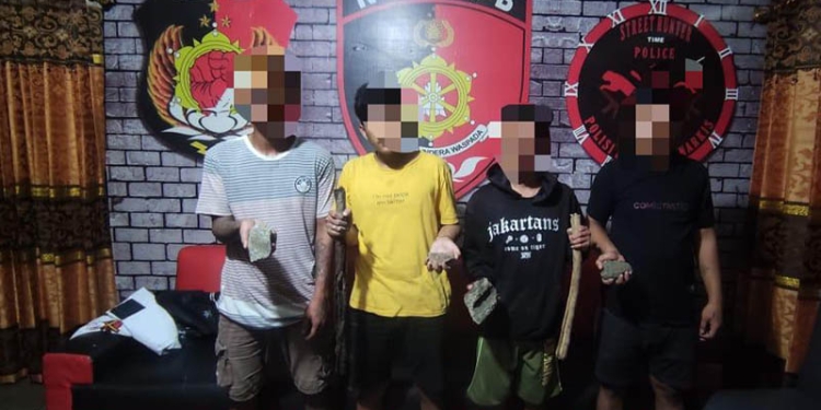 Empat terduga pelaku pengeroyokan terhadap Ino di sebuah penginapan di Jl. Nangka Kelurahan Libuo, Kecamatan Dungingi, Kota Gorontalo. (istimewa)