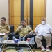 Rapat konsultasi pimpinan dewan dan pimpinan fraksi DPRD Provinsi Gorontalo bersama Penjagub Gorontalo, Hamka Hendra Noer terkait pembatalan proyek PEN, Senin (10/10/2022) (istimewa)