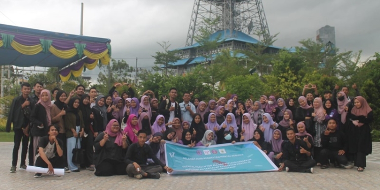 Ikatan Lembaga Mahasiswa Psikologi Indonesia (ILMPI) berpose pada kegiatan memperingati hari kesehatan mental sedunia dengan membawa satu isu yaitu kebutuhan Daerah Gorontalo dalam pembangunan rumah sakit jiwa (istimewa)