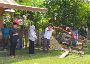 Anggota Komisi II Dewan Perwakilan Rakyat Daerah (DPRD) Provinsi Gorontalo memonitoring kelompok petani yang penerima bantuan alsintan dari Dinas Pertania Provinsi Gorontalo, Kamis (13/10/2022) (istimewa)