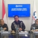 Anggota Ombudsman RI, Yeka Hendra Fatika memberikan keterangan pers tentang hasil investigasi pendataan dan penyaluran pupuk bersubsidi di Gorontalo, Jumat (21/10/2022) di Kantor Perwakilan Provinsi Gorontalo (muhajir/gopos)