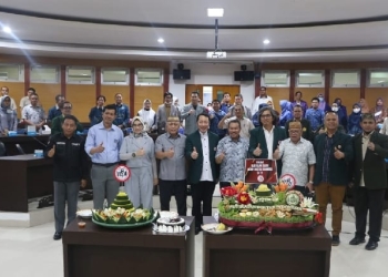 Pertemuan organisasi profesi kesehatan, institusi pendidikan kesehatan bersama DPRD Provinsi Gorontalo dalam rangka menyampaikan pokok pikiran tentang usulan Ranperda Sistem Ksesehatan, Senin (24/10/2022) (hms/deprov)