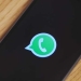 Whatsapp eror di Indonesia dan seluruh dunia pada Selasa (25/10/2022) siang. Foto: Ilustrasi aplikasi WhatsApp dalam ponsel pintar (Shutterstock).