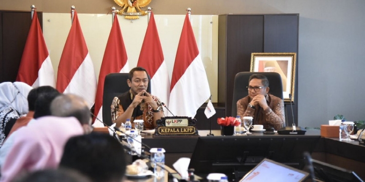 Pemerintah Kota Gorontalo bersama LKPP-BJP RI bahas peningkatan produk UMKM dan Koperasi, Kamis (10/11/2022). (Foto: Humas)