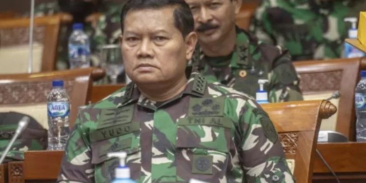 Kasal Laksamana TNI Yudo Margono mengikuti Rapat Dengar Pendapat (RDP) dengan Komisi I DPR di Kompleks Parlemen, Senayan, Jakarta, Senin (26/9/2022). [ANTARA/Suara.com]