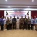 Wabup Merlan Uloli saat menjadi narasumber sekaligus menutup kegiatan sosialisasi peraturan pengawasan penyelenggaraan Pemilu dalam tema netralitas ASN dalam penyelenggaraan Pemilu serentak tahun 2024 di Hotel Damhil Gorontalo, Minggu (20/11/2022). (Foto AKP/Diskominfo)