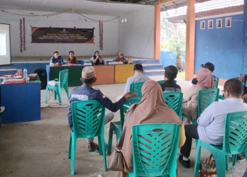 KPU BONE BOLANGO - pelaksanaan sosialisasi pembentukan Badan Adhoc dan Aplikasi Sistem Informasi Anggota KPU Badan Adhoc (SIAKBA) Pemilu 2024 di Kantor Camat Bulango Utara, Kabupaten Bone Bolango, Kamis (10/11/2022). (Foto: Putra/Gopos)