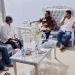 Wakil Ketua MPR RI, Fadel Muhammad saat mengunjungi kediaman almarhum Bayu Suleman di Kelurahan Heledulaa, Kecamatan Kota Timur, Kota Gorontalo, Kamis malam (17/11/2022). (Foto: Putra/Gopos)