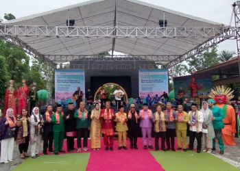 Ketua Umum Lamahu, Fadel Muhammad bersama jajaran Forkopimda Provinsi Gorontalo dan unsur terkait di pelaksanaan Seni Budaya Betawi Gorontalo. (Foto: Putra/Gopos)