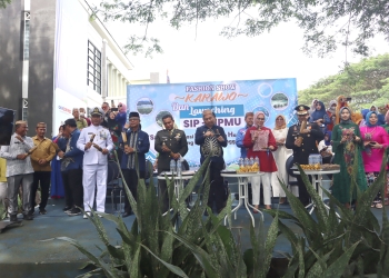 Pemanfaatan aplikasi SIP HPMU sendiri dilaunching secara resmi Bupati Hamim Pou, Wakil Bupati Merlan S. Uloli, Sekda Ishak Ntoma, dan Forkopimda Bone Bolango disela kegiatan Fashion Show Karawo dalam rangka memeriahkan Hari Pahlawan 10 November ke-77 tahun 2022, di kompleks Kantor Bupati Bone Bolango, Kamis (10/11/2022). (Foto AKP/Diskominfo)