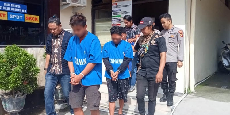 Polres Gorontalo Kota mengamankan tiga dari 8 orang terduga komplotan pencurian barang elektronik dan kendaraan bermotor di wilayah Gorontalo. (sari/gopos)