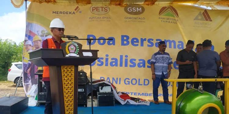 Bupati Pohuwato, Saipul Mbuinga, Memberikan Sambutan Pembukaan Jalan By-pas Akses Utama Menuju Pertambangan PT Merdeka Copper Gold, (Yusuf/Gopos)