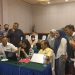 Peserta sekolah literasi pemberitaan penyelenggaraan Pemilu melakukan cek fakta menggunakan tools untuk menelusuri kebenaran informasi. (hasan/gopos)