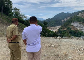 Anggota DPRD Provinsi Gorontalo, Yuriko Kamaru meninjau progres pembangunan proyek strategis Nasional Waduk Bulango Ulu, Senin (31/10/2022) (istimewa)