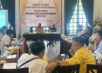 Rapat pleno Dewan Pengupahan Provinsi Gorontalo menetapkan UMP Gorontalo tahun 2023, Sabtu (26/11/2022) (muhajir/gopos)