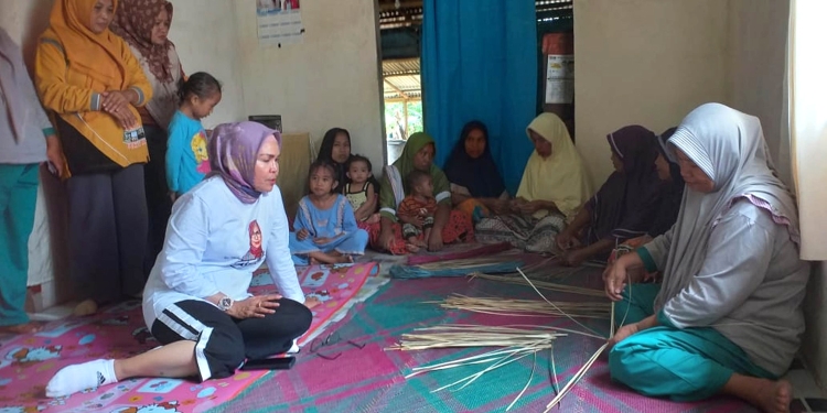 Komitmen Merlan Berdayakan Kaum Ibu Pengrajin Amongo