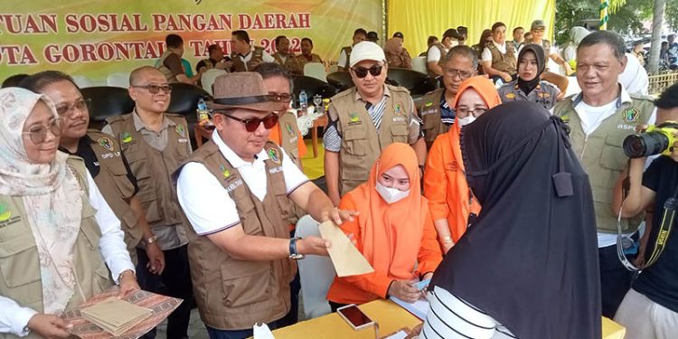 Wali Kota Gorontalo Instruksi Penyaluran Bantuan Pangan Daerah Tak Lewat Dari 4 Hari