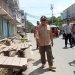 Wali Kota Gorontalo, Marten Taha saat meninjau lokasi pekerjaan proyek renovasi saluran di kawasan pertokoan kota Gorontalo, Kamis (3/11/2022). Sari/gopos