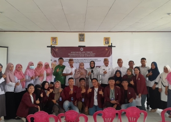 Mahasiswa KKN Tematik UNG Latih 17 Guru SD/SMP di Dulupi Strategi Menulis Karya Ilmiah