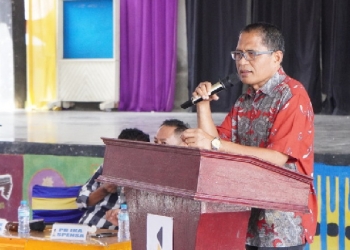 Sekertaris Daerah Kota Gorontalo, Ismail Madjid menghadiri kegiatan rapat Milad ke 1 SILAKNAS PB IKA SMP Negeri 1 Kota Gorontalo, Sabtu (17/12/2022). (Foto: Humas)