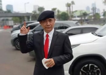Petinggi Sunda Empire Rangga Sasana atau Lord Rangga mendatangi Gedung DPR/MPR. (Dok Lord Rangga)