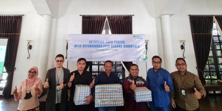 BPJS Ketenagakerjaan Cabang Gorontalo memperat silaturahmi dengan seluruh agen PERISAI lewat kegiatan Gathering Agen PERISAI yang diselenggarakan di Restoran Angelato Kota Gorontalo, Jumat (9/12/2022). (Foto Istimewa)