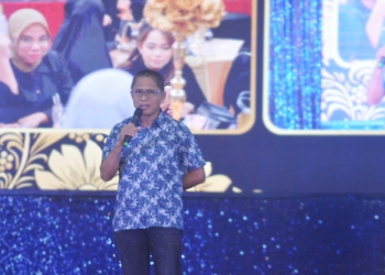 Sekertaris Daerah Kota Gorontalo, Ismail Madjid saat memberikan sambutan di kegiatan Grand Opening WF Solution di Hotel CityMall Gorontalo, Ahad (19/12/2022). (Foto: Putra/Gopos)