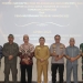 Wakil Ketua DPRD Provinsi Gorontalo, Sofyan Puhi (tiga dari kanan) berpose bersama pejabat Forkopimda Provinsi Gorontalo pada penyerahan DIPA 2023 di Kanwil Ditjen Perbendaharaan, Senin (12/12/2022).