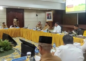 Pertemuan tingkat tinggi (HLM) Tim Pengendali Inflasi Daerah (TPID) terkait perkembangan inflasi Gorontalo sepanjang 2022. (Foto: Hulondalo.id)
