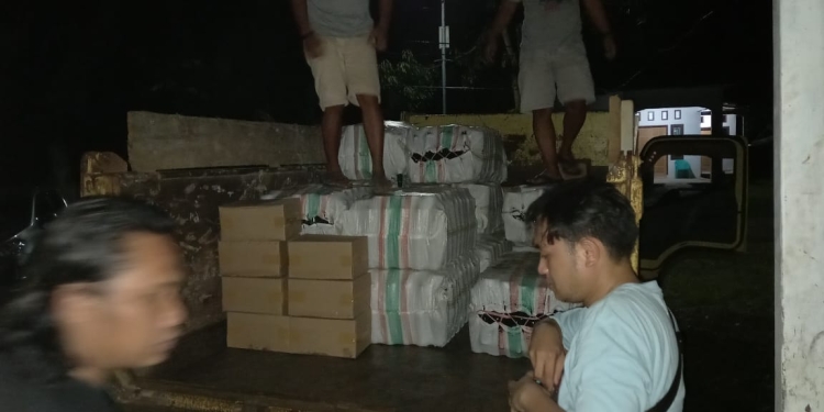 Petugas Polres Pohuwato mengamankan ratusan botol jamu yang diduga tak memiliki izin edar