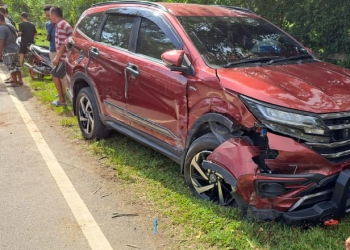 Kondisi mobil Toyota Rush usai kecelakaan.