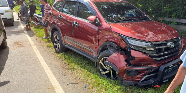 Kondisi mobil Toyota Rush usai kecelakaan.