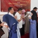 Komisioner dan Sekretariat KPU Provinsi Gorontalo berbagi dengan anak yatim dan menggelar doa bersama untuk kesuksesan Pemilu 2024. (dok. KPU Provinsi Gorontalo)
