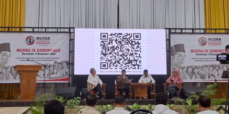 Pelaksanaan musyawarah rakyat Gorontalo yang diinisiasi oleh Relawan Pro Jokowi untuk menentukan kriteria calon Presiden dan Wakil Presiden, Ahad (4/12/2022) di Gedung Bele Li Mbui Kota Gorontalo