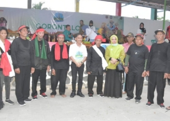 Foto bersama Karnaval Multi Etnik FDPL 2022.