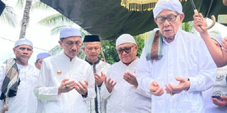 Dalam menciptakan para santri cinta agama, pemerintah Kabupaten Gorontalo saat ini berupaya wujudkan pondok pesantren, Selasa (22/11/2022).