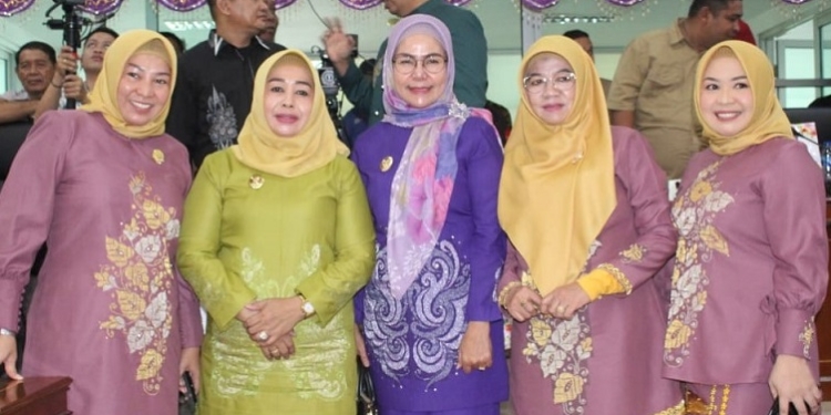 Wakil Bupati Pohuwato, Suharsi Igirisa, Menghadiri HUT Provinsi Gorontalo, ke - 22 di ruang sidang utama DPRD Provinsi Gorontalo, Senin 05/12/2022 (Istimewa)