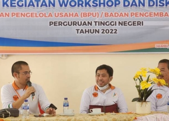 Worshop dan diskusi badan pengelola usaha perguruan tinggi di di Hotel Swissbell Jambi, Kamis (1/12/2022).
