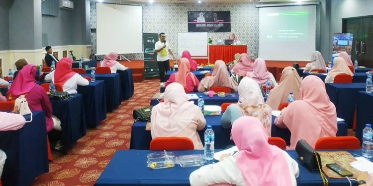 Gathering Akbar Reseller Fast Glow, di Elji Hotel, Sabtu malam 03/12/2022 (Yusuf/Gopos)