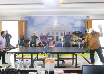 Pelaksaan lomba tenis meja di hari kedua yang dilaksanakan oleh DPRD Provinsi Gorontalo, Selasa (6/12/2022) di Gedung DPRD Provinsi Gorontalo (istimewa)