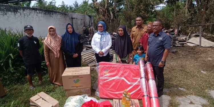 Duka Merlan Untuk Korban Kebakaran di Pauwo Kabila