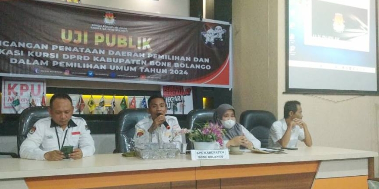 Uji publik penataan dapil dan alokasi kursi DPRD Kabupaten Bone Bolango yang dilaksanakan oleh KPU, Senin (12/12/2022) (muhajir/gopos)