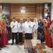 Pj. Bupati Boalemo, Hendriawan bersama Pimpinan dan Jajaran Perguruan Tinggi UNBITA Gorontalo usai penandatanganan kerja sama, Kamis (22/12/2022) (istimewa)