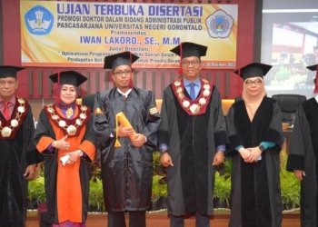 Ujian terbuka promosi doktor Dr. Iwan Lakoro., S.E, M.M, (Dok. UNG)